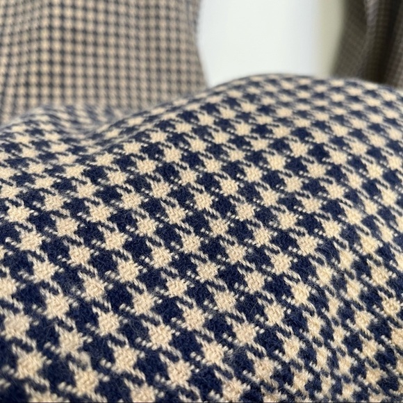 Woven Houndstooth Scarf - Picture 3 of 4